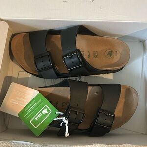 New in box Birkenstock Papillio size 38 narrow